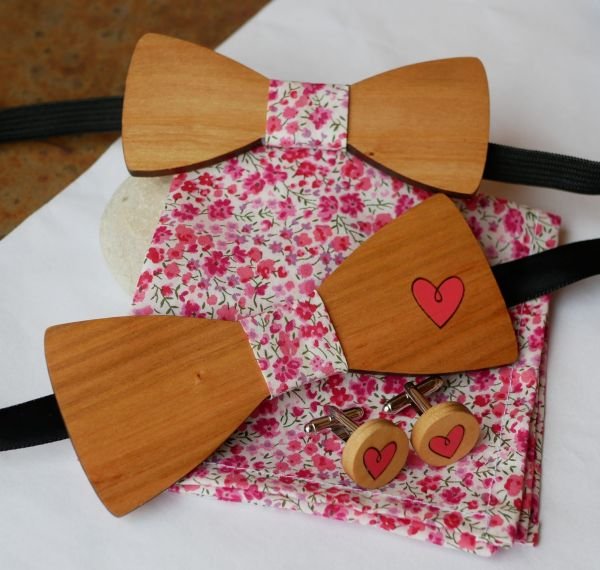 Pajarita de madera para boda