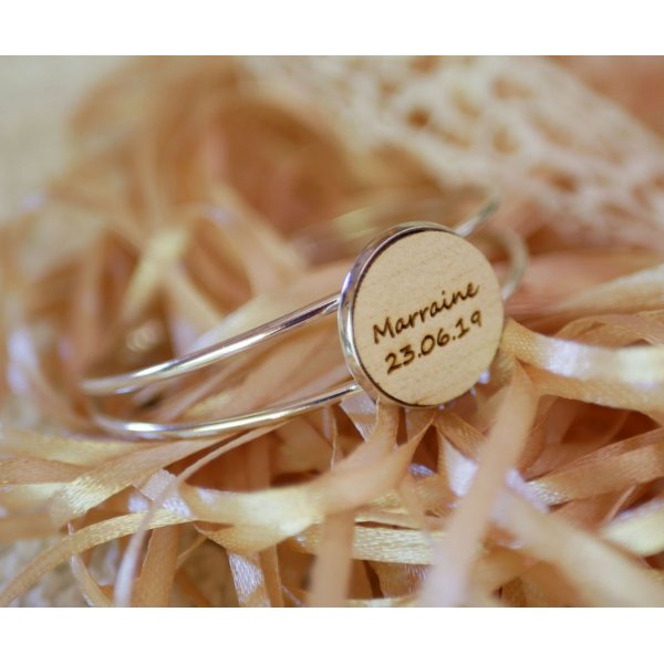 Pulsera con cabuj&oacute;n de madera para personalizar y metal plateado