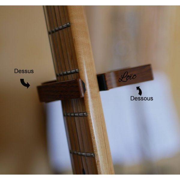 Cejilla de guitarra de aluminio con grabado dorado personalizable