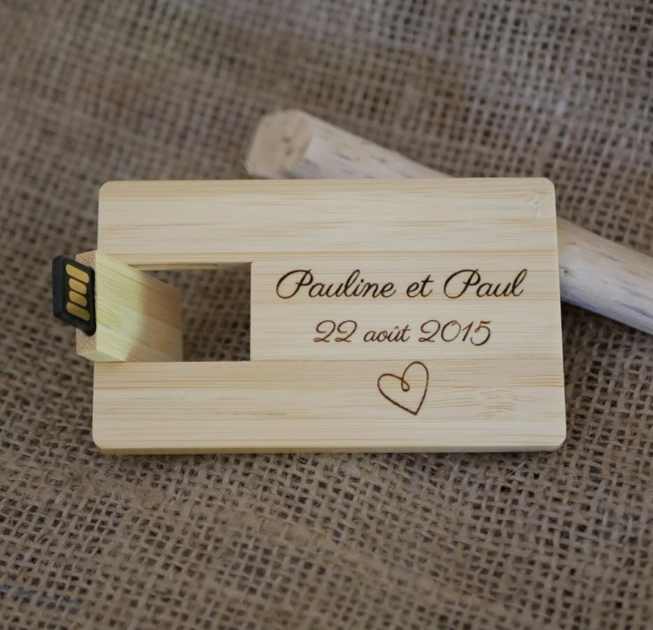 Llave USB de 32 GB Tarjeta de madera de bambú personalizable mediante grabado