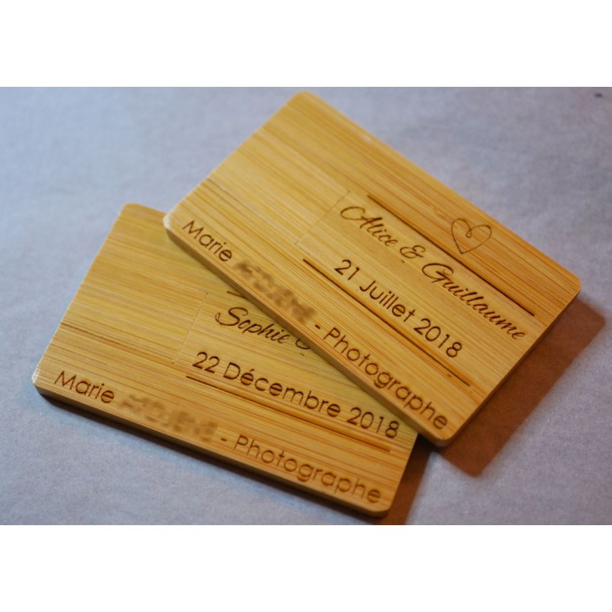 Llave USB de 32 GB Tarjeta de madera de bambú carbonizada personalizable mediante grabado