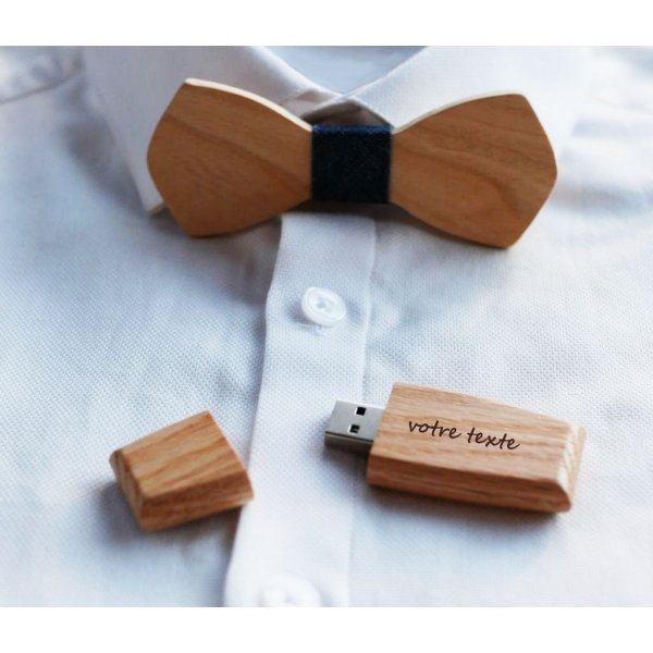 Llave USB de madera personalizable mediante grabado
