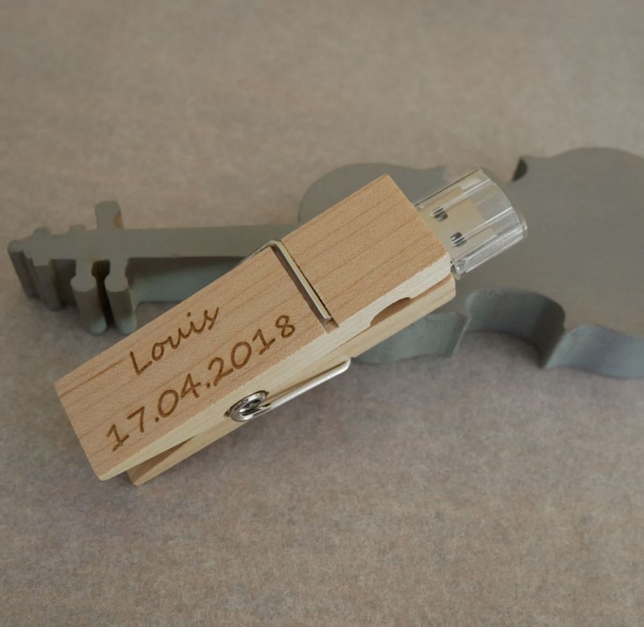 Llave USB de madera grabada para personalizar