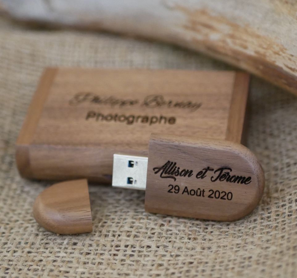 Memoria USB 3.0 de madera de nogal y funda, 32 GB, personalizable