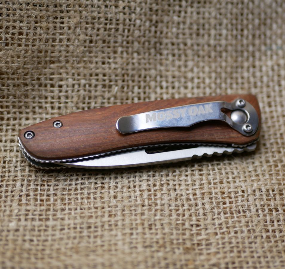 Cuchillo con mango de madera grabado para personalizar