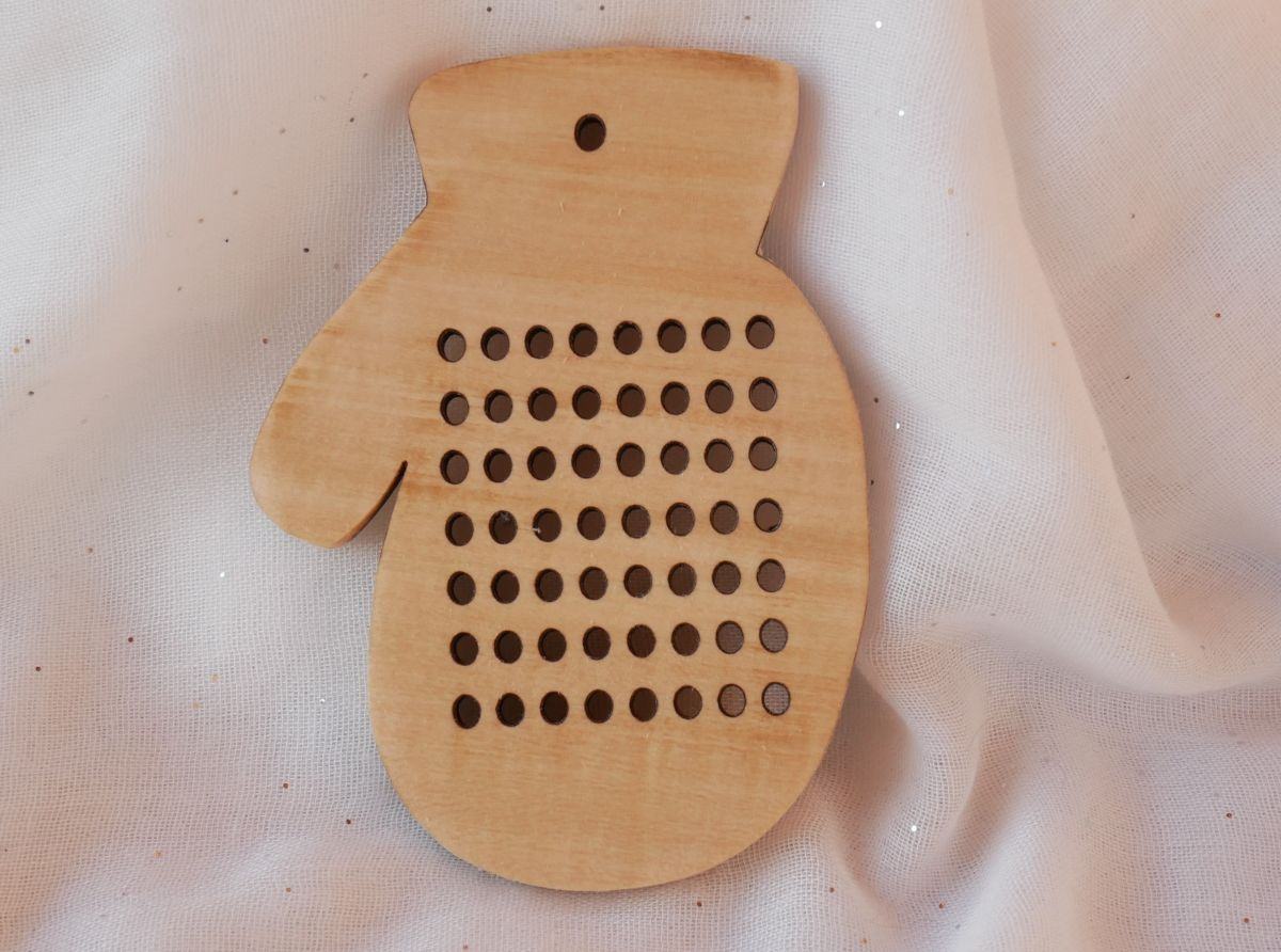 Bordado en madera: manguito de decoración navideña para bordar tú mismo 