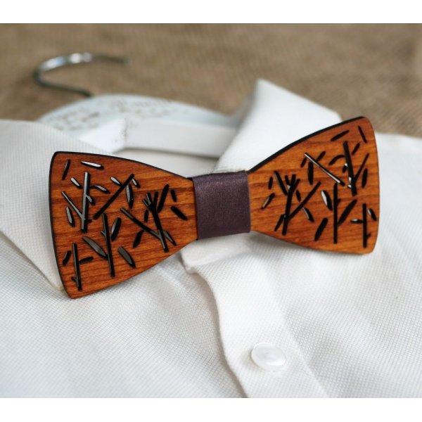 Pajarita francesa de madera con decoraci&oacute;n de bamb&uacute; 