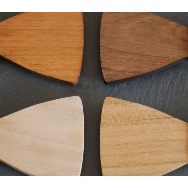 Pajarita de madera desnuda para que los ni&ntilde;os la monten ellos mismos