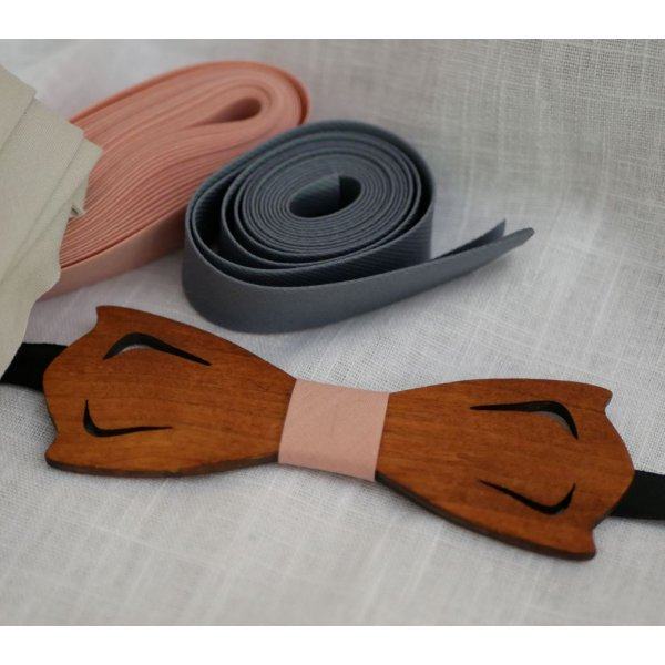 Pajarita de madera en trampantojo para personalizar