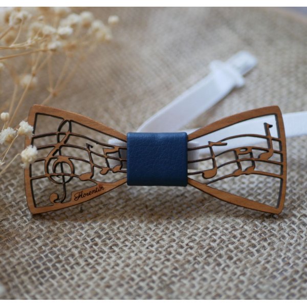 Pajarita de madera para ni&ntilde;os, tema musical, con partitura y clave de sol, personalizable