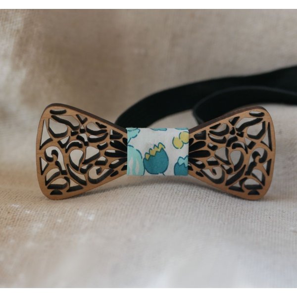 Pajarita mini de madera con elegantes curvas