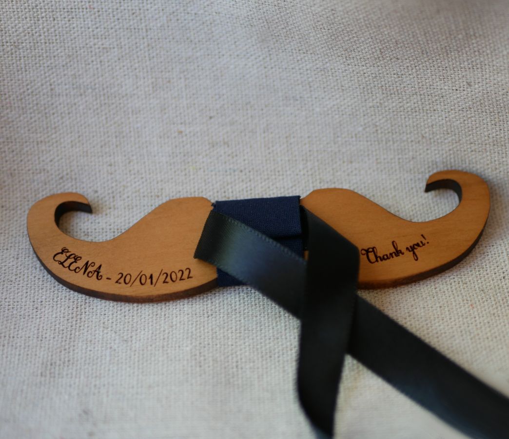 Pajarita Moustache de madera de cerezo para personalizar fabricada en Francia