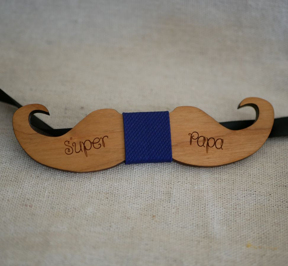 Pajarita Moustache de madera tintada para personalizar fabricada en Francia