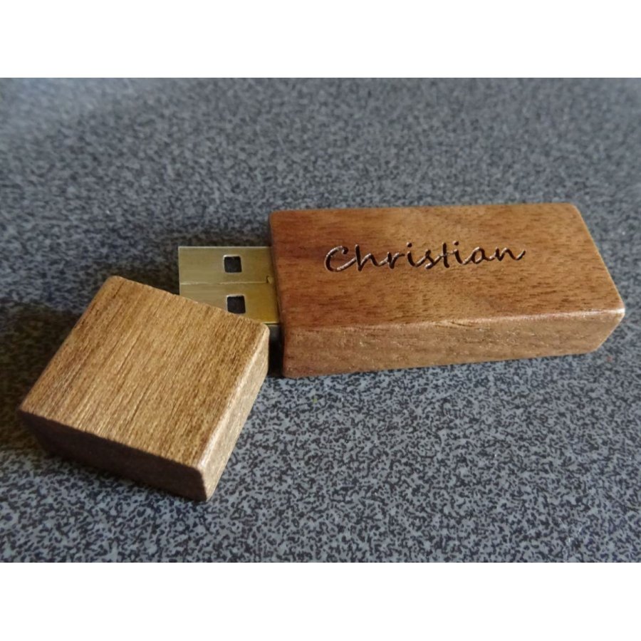 Pequeña llave USB de madera de nogal grabada para personalizar