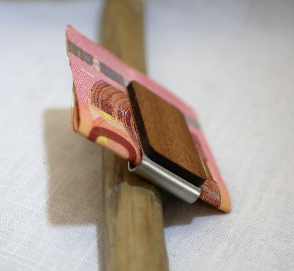 Pinza para billetes de madera grabada personalizable