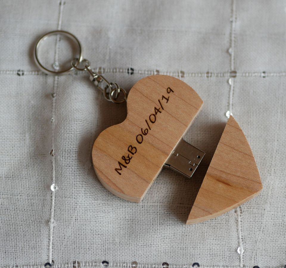 Memoria USB de madera con corazón grabado para personalizar 128 GB