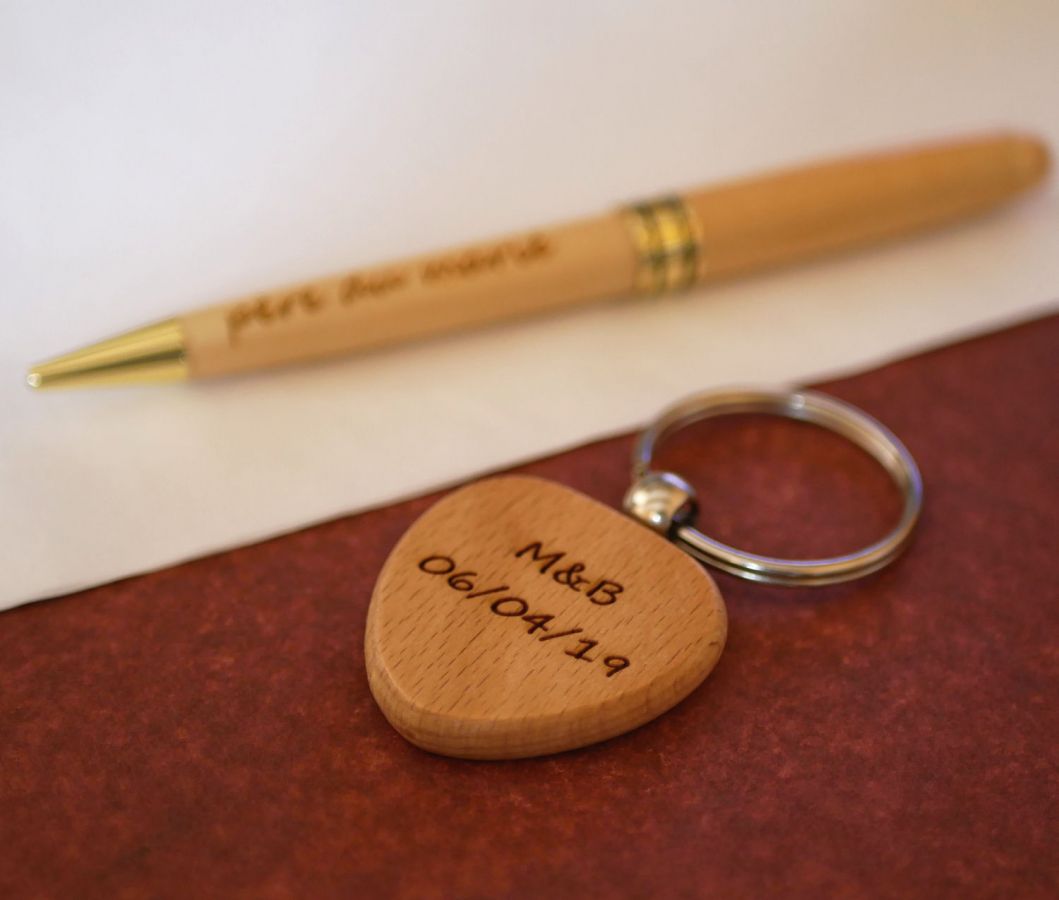 Llavero de madera Corazón personalizable mediante grabado