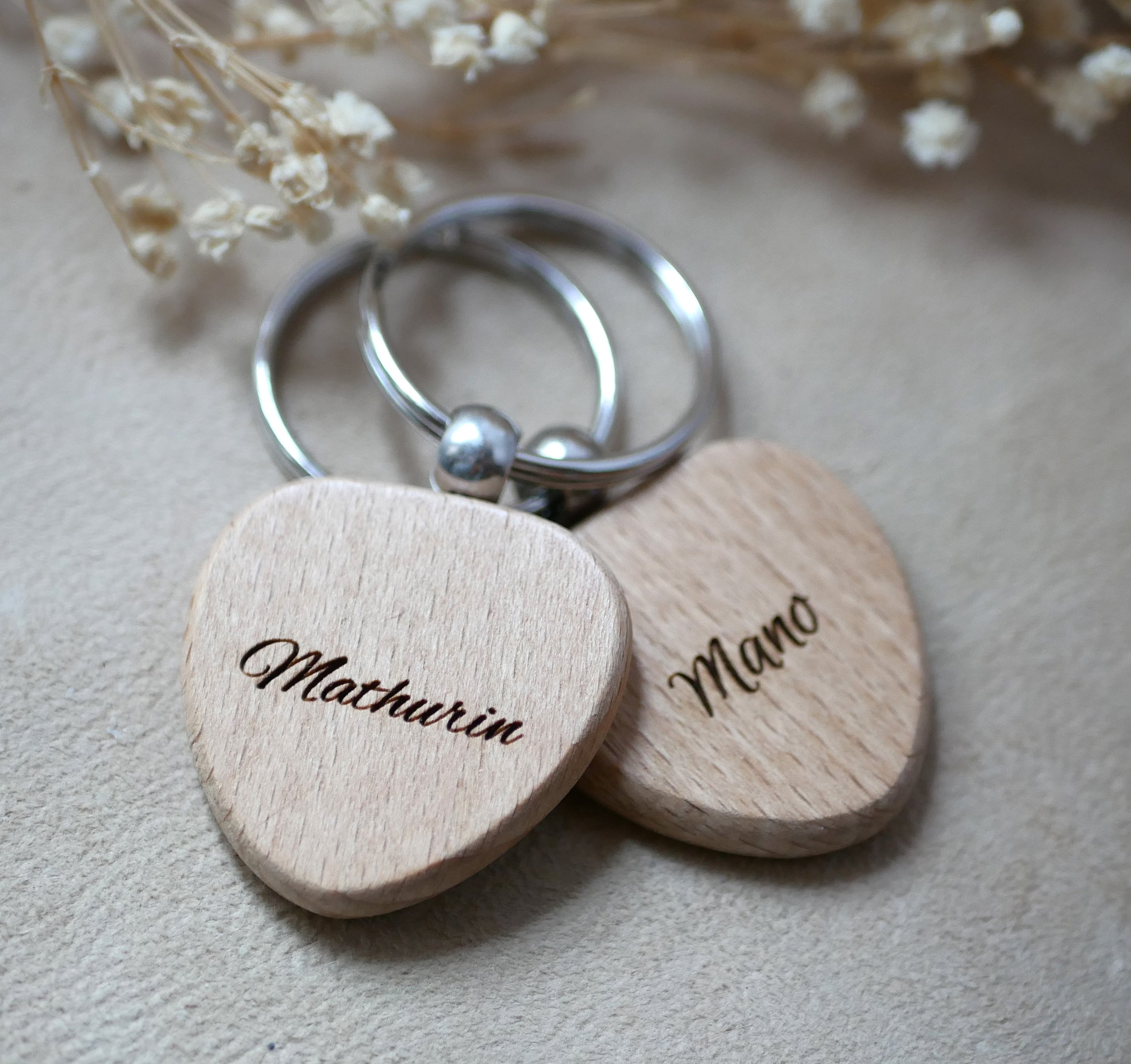 Llavero de madera Coraz&oacute;n personalizable mediante grabado