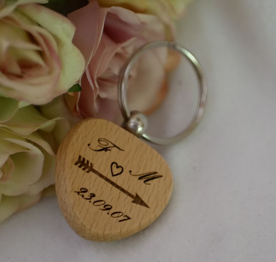 Llavero de madera Corazón personalizable mediante grabado