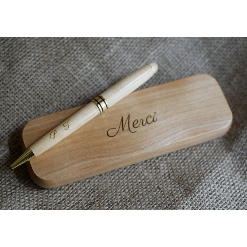 Bolígrafo de madera de arce grabado en caja de madera maciza