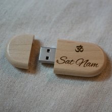Memoria USB 3.0 de 32 GB en madera de arce claro